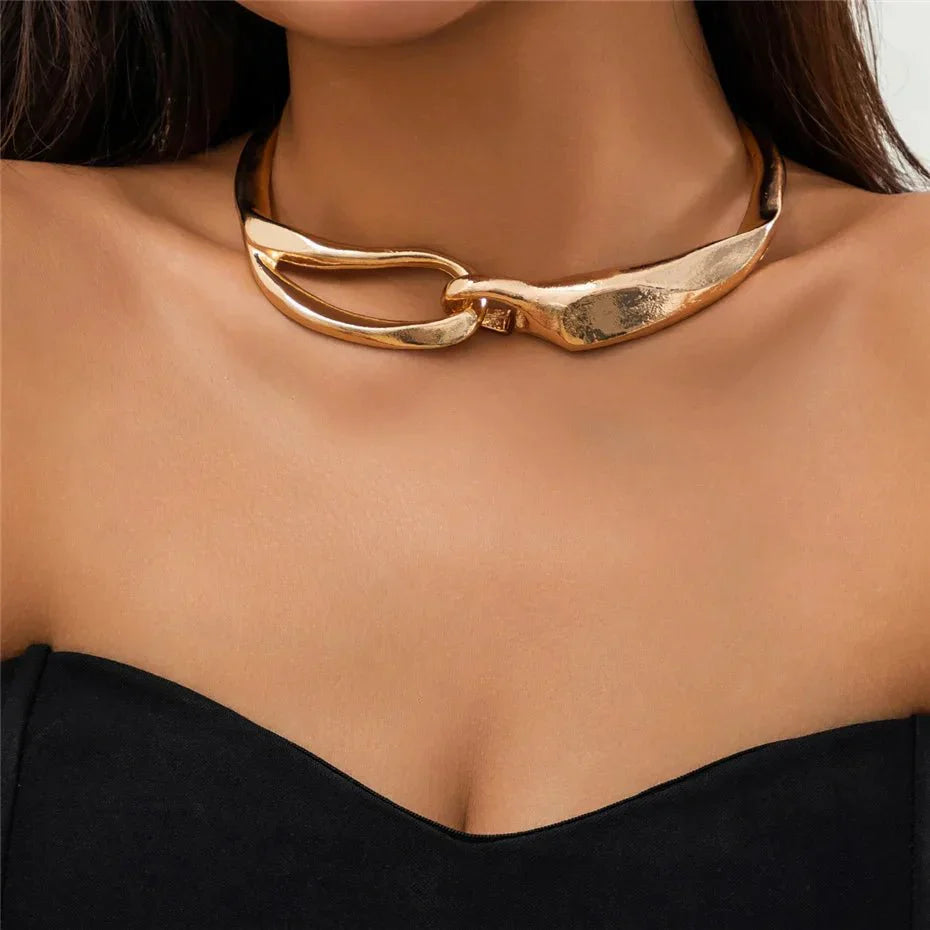 Colar Choker Exagerado